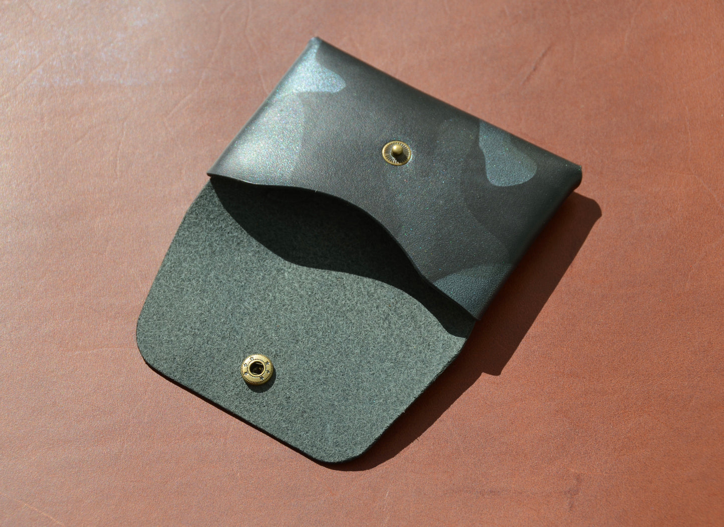 Stitchless Handmade Leather Wallet - EDC Leather Wallet Black Camo